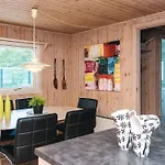 Spacious In Pine - By Traum *
