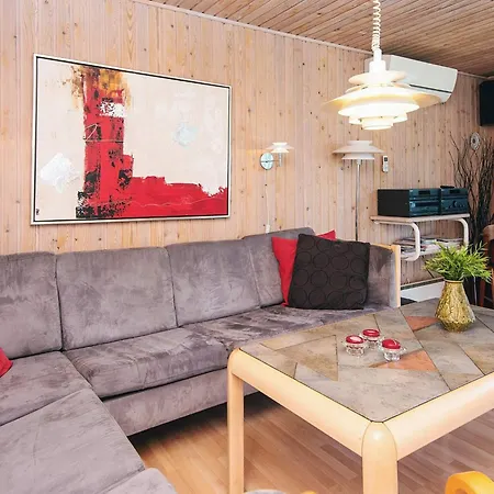 Spacious In Pine - By Traum Ferienhaus Løkken